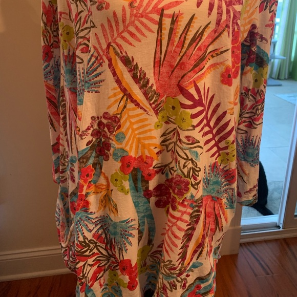 Gorgeous tropical Fresh Produce mid sleeve top size XS - Picture 7 of 8